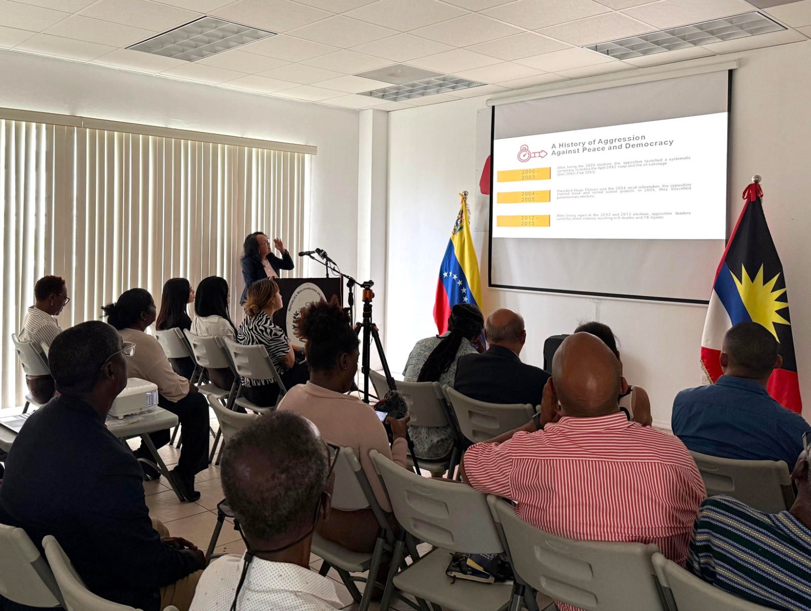 Alertan en Antigua y Barbuda sobre amenazas guerreristas contra Venezuela y los países del Caribe